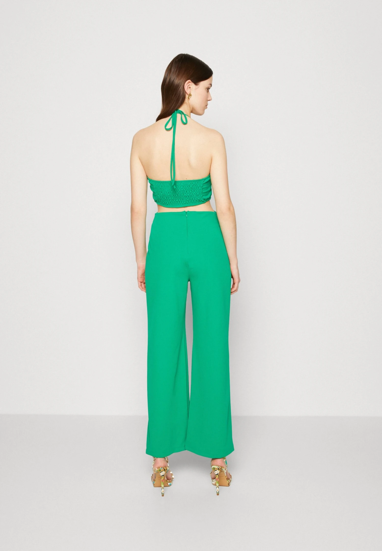 Wal G Cruise Collection Cut Out - Jumpsuit - Leaf Green 3 Wal G Cruise Collection Cut Out - Jumpsuit - Leaf Green - Afbeelding 3
