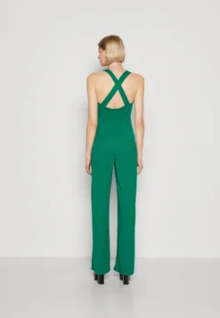 Wal G Alex Cross Back - Jumpsuit - Leaf Green -Wal G Verkoopwinkel 030fe51896b54328b55a0e4dbe5636b5 scaled