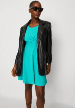 Wal G Jaqueline Skater Dress - Jerseyjurk - Tiffany Blue -Wal G Verkoopwinkel 03fba93f28314b3e9e118f5508ba9089 scaled