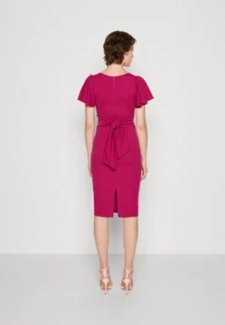 Wal G Tatiana Ruffle Sleeve Midi - Jerseyjurk - Raspberry 8 Wal G Tatiana Ruffle Sleeve Midi - Jerseyjurk - Raspberry -Wal G Verkoopwinkel 046c926e5f404594ba8961af5792d758 scaled