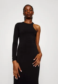 Mila Asymmetric- Maxi-Jurk - Black -Wal G Verkoopwinkel 052c20f9a6714066b9139c42f538f832 scaled