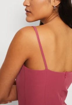 Wal G Boa Strappy Mini - Etui-Jurk - Magenta 11 Wal G Boa Strappy Mini - Etui-Jurk - Magenta -Wal G Verkoopwinkel 0842480065cc44acbe360a74ecaf2733 scaled