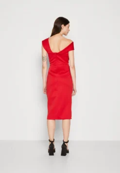 Wal G Delila Strap Midi - Jerseyjurk - Red -Wal G Verkoopwinkel 0b5f50df085f4ce69c830a1962c09141 scaled