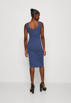 Wal G Jumina Buckle Midi - Jerseyjurk - Denim Blue -Wal G Verkoopwinkel 0b93a09356e54e699851d69ddc936db1 scaled