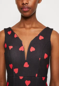 Wal G Valentines Elle Heart Skater - Jerseyjurk - Black/Red -Wal G Verkoopwinkel 0c93ec769f47470897ccb56d46db76c4 scaled