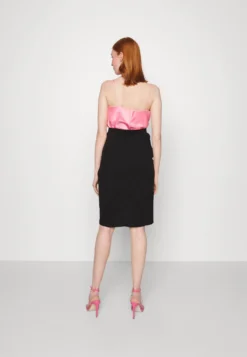 Wal G Kellian Pleat Skirt - Kokerrok - Black 7 Wal G Kellian Pleat Skirt - Kokerrok - Black -Wal G Verkoopwinkel 0da80aa3afd54209bd76d17195b0ab99 scaled