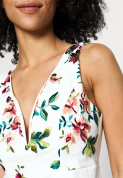 EmbroideredSkater - Jurk - White Floral -Wal G Verkoopwinkel 0dc204d9e54449c49a62b1936990bf34 scaled