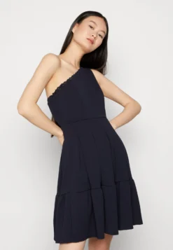 Wal G Janine Skater Dress - Jerseyjurk - Navy Blue 9 Wal G Janine Skater Dress - Jerseyjurk - Navy Blue -Wal G Verkoopwinkel 0e9ef304b9ec46a48342982f63408e9e scaled