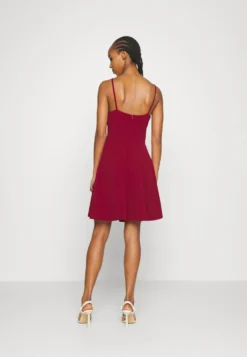 Wal G Vincent Skater Dress - Jerseyjurk - Wine -Wal G Verkoopwinkel 10c83cad3f654dfbbf6d7245d13cc4f5 scaled