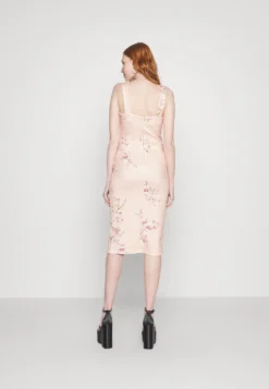 Wal G Wedding Alma V Neck Midi - Jerseyjurk - Light Pink 7 Wal G Wedding Alma V Neck Midi - Jerseyjurk - Light Pink -Wal G Verkoopwinkel 118a39927d894733b125b7b12b1e041b scaled