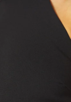 Wal G Sara Halter Neck Maxi Dress - Galajurk - Black -Wal G Verkoopwinkel 145e3efd3241416d820e6bd86db47e0a scaled