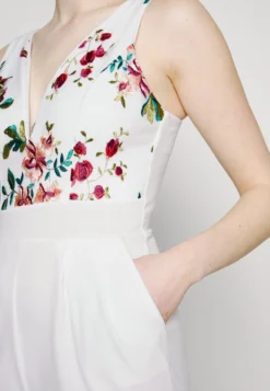 Wal G Print Contrast Plunge- Jumpsuit - White 9 Wal G Print Contrast Plunge- Jumpsuit - White -Wal G Verkoopwinkel 181d646f930840979fd5e29918f36652 scaled