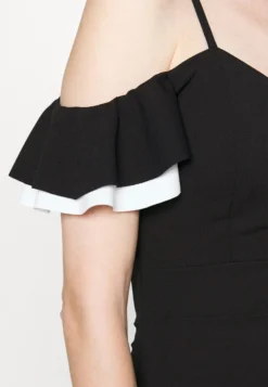 Simah Frill Midi Dress - Jurk - Black/White 13 Simah Frill Midi Dress - Jurk - Black/White -Wal G Verkoopwinkel 1b4979cef14a41638ec9c97ea128c690 scaled