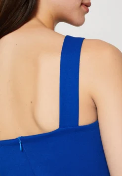 Wal G Cleo V Neck Playlist - Jumpsuit - Electric Blue -Wal G Verkoopwinkel 20610683de034e5b83274c41d2bd9629 scaled