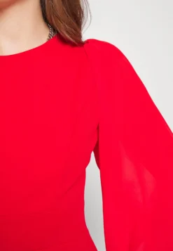 Kat Sleeve Dress - Cocktailjurk - Red -Wal G Verkoopwinkel 225e7be1dd32418c82120041215f9fc2 scaled