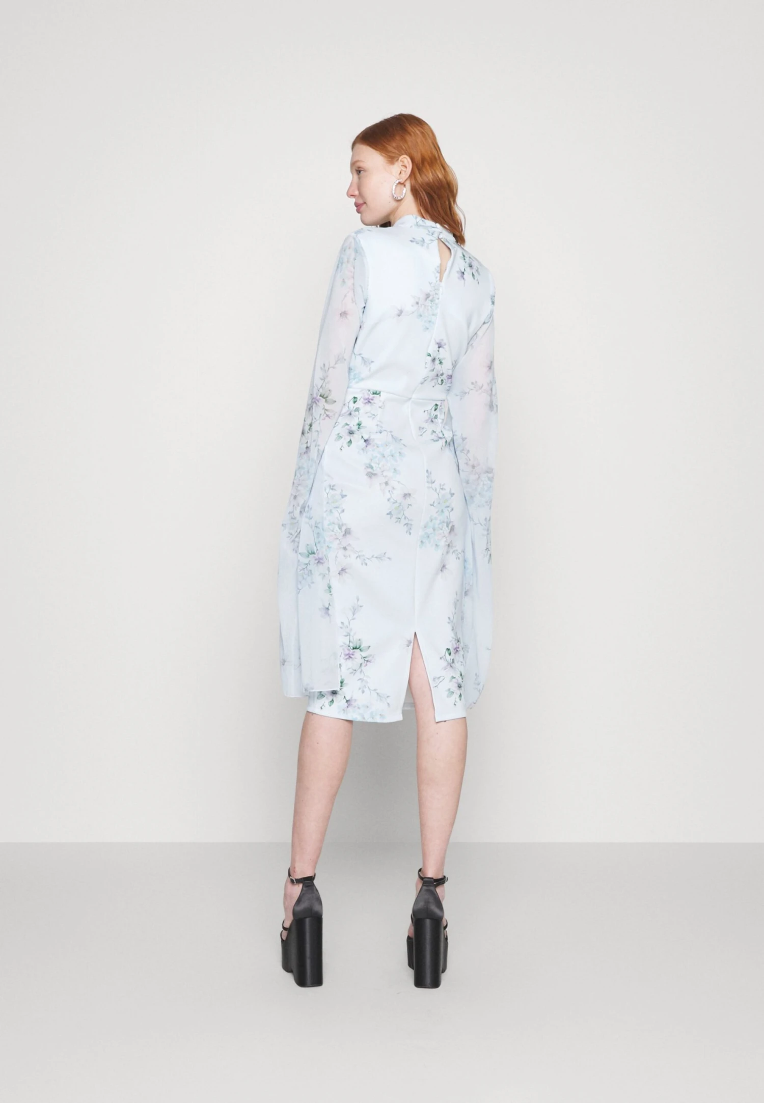 Wal G Wedding Cape Midi Dress - Jerseyjurk - Dark Blue/Multi 3 Wal G Wedding Cape Midi Dress - Jerseyjurk - Dark Blue/Multi - Afbeelding 3