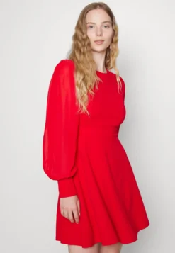 Wal G Kat Sleeve Dress - Jurk - Red -Wal G Verkoopwinkel 23b21a03a5274aaeb31ea80f877962f9 scaled