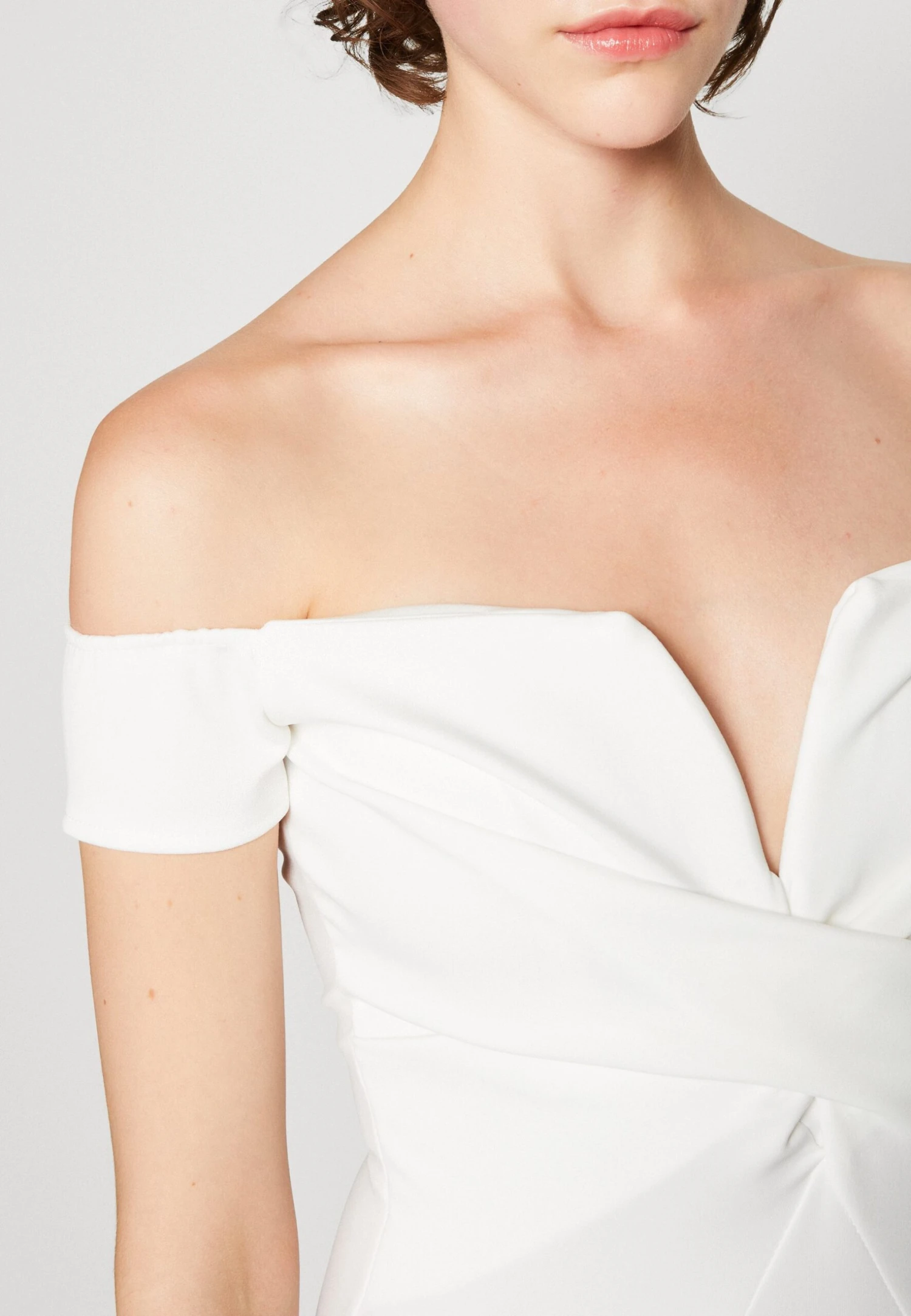 Wal G Elia Off Shoulder - Galajurk - White 6 Wal G Elia Off Shoulder - Galajurk - White - Afbeelding 6