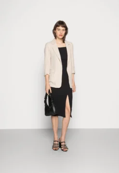 Wal G Verkoopwinkel -Wal G Verkoopwinkel 27e84b2862d84aea8d6b2a8c1e8b678c scaled