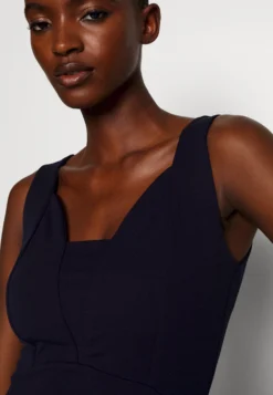 Anabella Ruffle Bottom Midi - Cocktailjurk - Navy Blue -Wal G Verkoopwinkel 280a3965952242a898c49a875ffc785d scaled