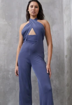 Wal G Party Jojo Halter - Jumpsuit - Denim Blue -Wal G Verkoopwinkel 28130dbf4e5b41e6bd36b3a8fb239e2a scaled