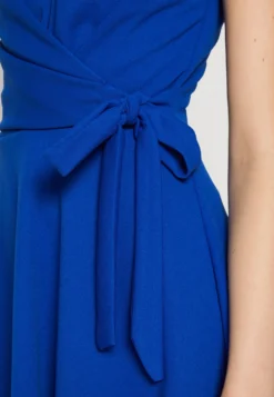 Wal G Milly Knot Ruffle Skater - Jerseyjurk - Electric Blue -Wal G Verkoopwinkel 2a06f44bcb6f43869653fc5359c6684f scaled