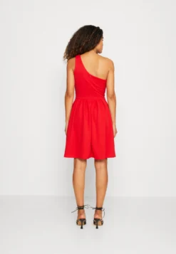 Wal G Toni Skater - Jerseyjurk - Red -Wal G Verkoopwinkel 2a2702fff0d1458c97b3c9278a2f3143 scaled