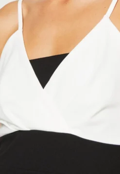 Wal G Lulu Contrast Midi - Jerseyjurk - Black/White -Wal G Verkoopwinkel 2a636f52bd96400c80b925c9b67ead1e scaled