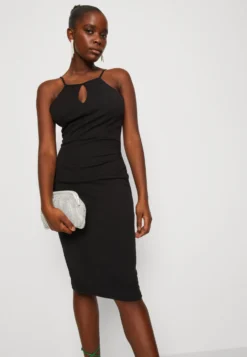 Wal G Harriet Halter Midi Dress - Jerseyjurk - Black -Wal G Verkoopwinkel 2bd68db5e81f4df2b04a99859023a47c scaled