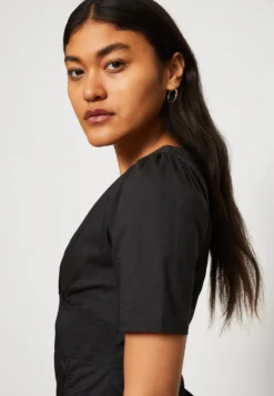 Wal G Jack Rouched Mini - Etui-Jurk - Black -Wal G Verkoopwinkel 2c666e9a9abb4b35aa46227e64a8d9cd scaled