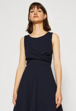 Wal G Jaqueline Skater Dress - Jerseyjurk - Navy Blue -Wal G Verkoopwinkel 33070ddf244b46898909e19213ffdd92 scaled