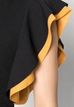 Wal G Kelly Ruffle Sleeve Midi Dress - Cocktailjurk - Black 9 Wal G Kelly Ruffle Sleeve Midi Dress - Cocktailjurk - Black -Wal G Verkoopwinkel 36b04e493a8d46daaf36d596574c7986 scaled