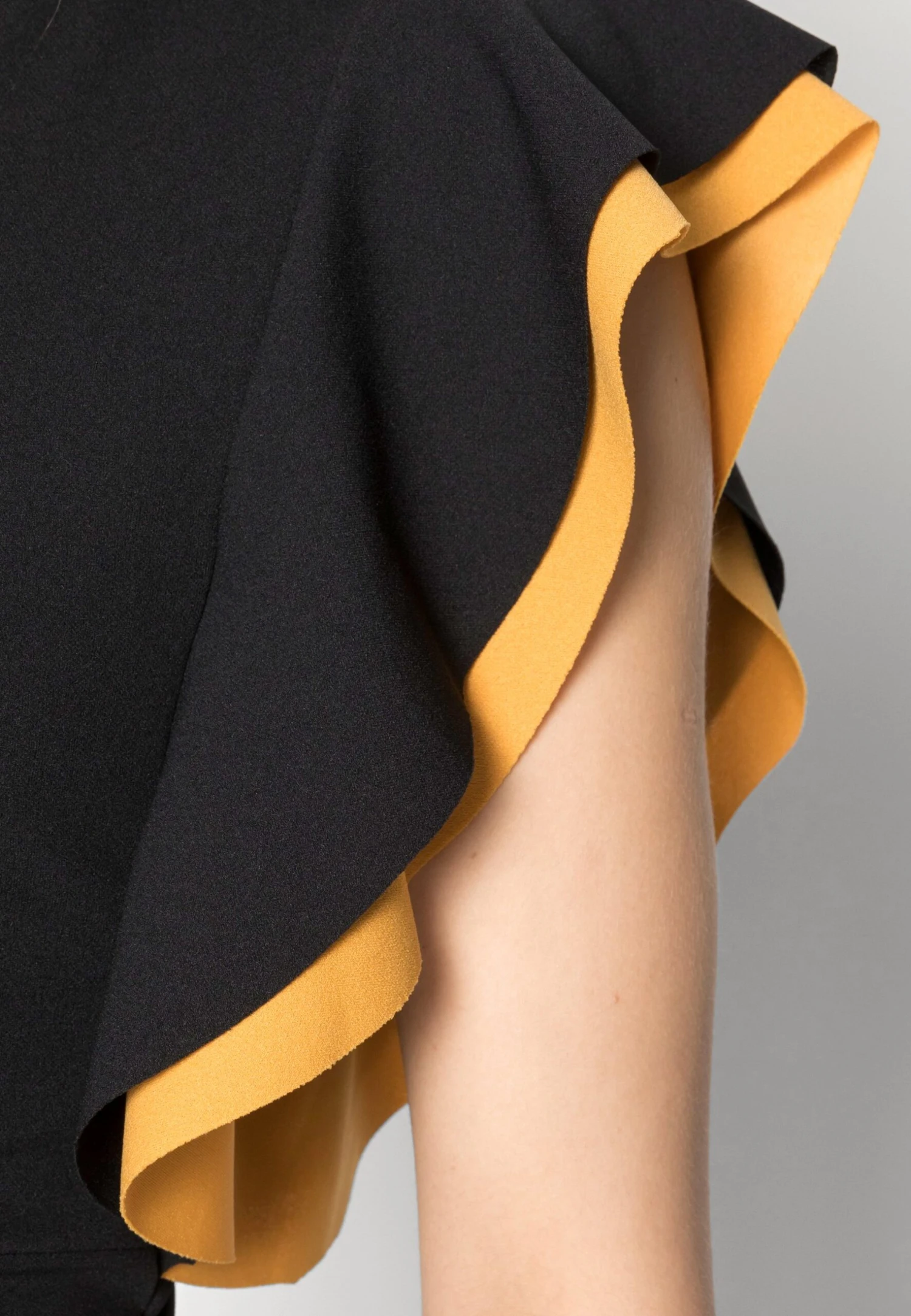 Wal G Kelly Ruffle Sleeve Midi Dress - Cocktailjurk - Black 5 Wal G Kelly Ruffle Sleeve Midi Dress - Cocktailjurk - Black - Afbeelding 5