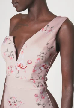 Wedding Gigi One Shoulder Print - Galajurk - Peach -Wal G Verkoopwinkel 3780c8dde1394028b93e810de9f9e492 scaled