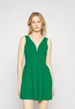 Wal G Pleated Fit And Flare - Cocktailjurk - Leaf Green