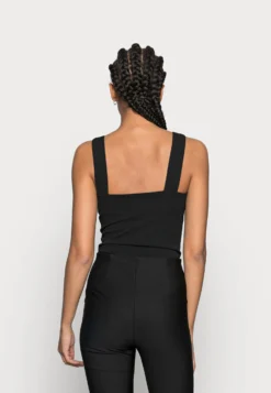 Wal G Tortoise Button Body - Top - Black -Wal G Verkoopwinkel 385f129da54741ce9d94ac29f2473f52 scaled