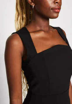 Wal G Brody Curve Neck Midi - Etui-Jurk - Black -Wal G Verkoopwinkel 3a5f7863a4f84bd38730cfb3d0e03fcf scaled