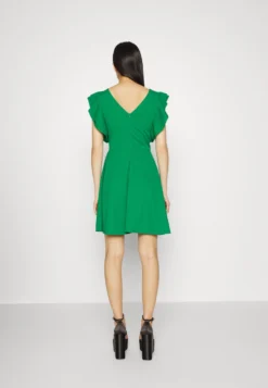 Wal G Danya Ruffle Sleeve Zip Skater Dress - Jerseyjurk - Leaf Green 8 Wal G Danya Ruffle Sleeve Zip Skater Dress - Jerseyjurk - Leaf Green -Wal G Verkoopwinkel 3b28cedbdfef4f43b453bd64e54ea1be scaled