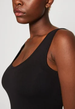 Wal G Melody Bodysuit - Top - Black -Wal G Verkoopwinkel 3cc04db1b0944b16a3cabaf4ea87c823 scaled