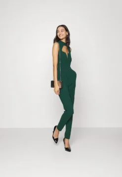Wal G Langley Cupped - Jumpsuit - Forest Green -Wal G Verkoopwinkel 402b4f864a624355a5677511bec4a535 scaled