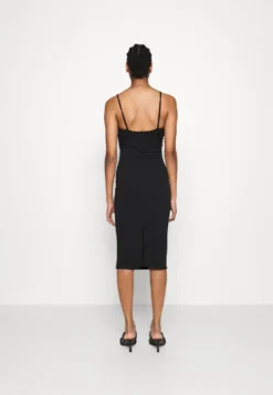 Cyndee Front Tie Midi Dress - Jerseyjurk - Black -Wal G Verkoopwinkel 424e116a2e1c4bbda56751f510867e4a scaled