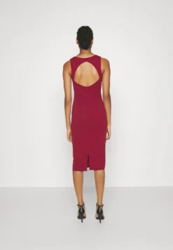 Alyona Heart Midi Dress - Jerseyjurk - Berry Wine 7 Alyona Heart Midi Dress - Jerseyjurk - Berry Wine -Wal G Verkoopwinkel 42c0324f676042349286c87e2f47450d scaled