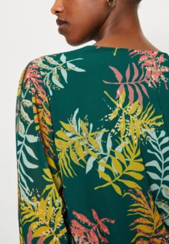 Wal G Cruise Collection Tropical Contrast Mini Dress - Jurk - Multicoloured -Wal G Verkoopwinkel 463372af8fd04bd583114f9157299c3d scaled