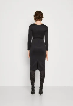 Wal G Zanad V Neck Midi - Jerseyjurk - Black 8 Wal G Zanad V Neck Midi - Jerseyjurk - Black -Wal G Verkoopwinkel 478587f974b34b7588c855a341d6e1a1 scaled