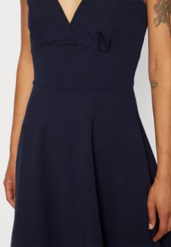 Wal G Jina Skater Dress - Jerseyjurk - Navy Blue -Wal G Verkoopwinkel 484d42a915ad4e5d96dedda0e34d45b7 scaled