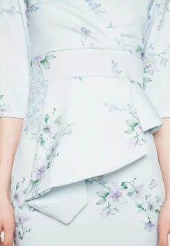 Isabella Wrap Print Midi - Jerseyjurk - Baby Blue -Wal G Verkoopwinkel 48e37edd4d5948a2b214d6539eb481fc scaled