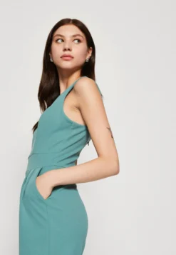 Wal G Cleo V Neck Playlist - Jumpsuit - Sage Green -Wal G Verkoopwinkel 4993f3cf32454ea683359f1a472d6955 scaled