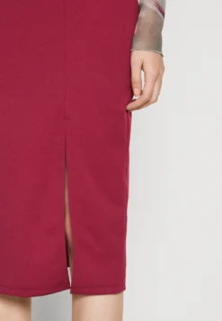 Wal G Valentines Heart Midi Skirt - Kokerrok - Magenta -Wal G Verkoopwinkel 4aa1ab73bc51488d8cf44c7853a19cb7 scaled