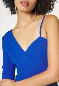 Ewan One Sleeve - Jumpsuit - Electric Blue 9 Ewan One Sleeve - Jumpsuit - Electric Blue -Wal G Verkoopwinkel 4ae6a59d4180498e869155ad59bea560 scaled