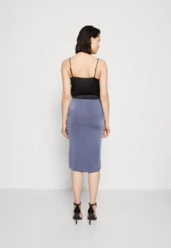 Wal G Party Ty Midi Skirt - Kokerrok - Denim Blue -Wal G Verkoopwinkel 4ba2a51cfc594d91b9f78ba0274ead70 scaled